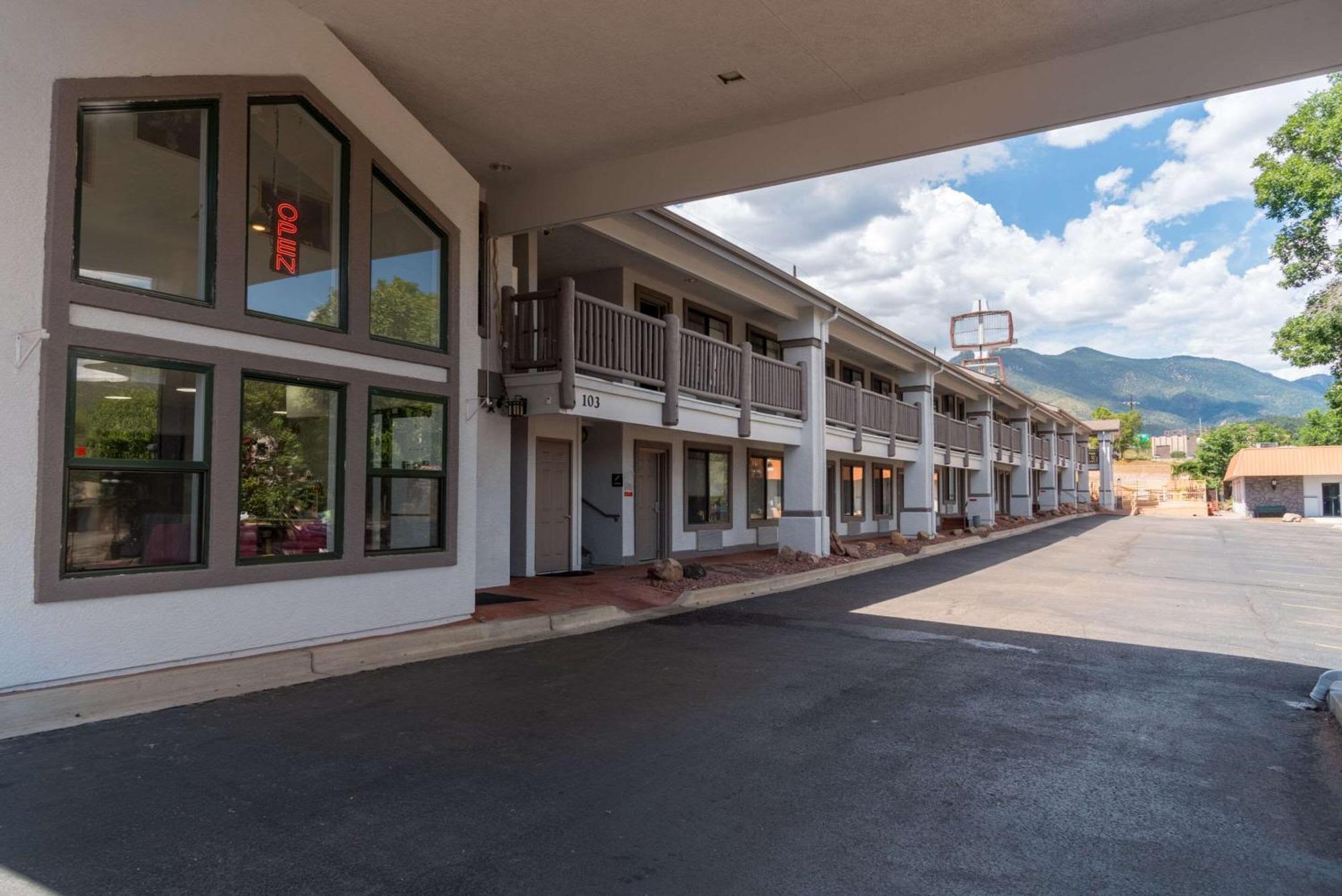 Quality Inn & Suites Manitou Springs At Pikes Peak Eksteriør bilde
